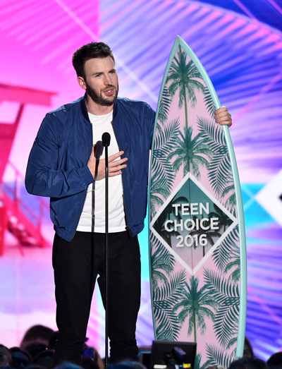 Teen Choice 2016: Chris Evans accepts the award for Choice Movie Actor: Sci-Fi/Fantasy onstage at Teen Choice 2016 Sunday on FOX from The Forum in Los Angeles. (Photo by Vince Bucci/FOX ©2016 Fox Broadcasting Co.)