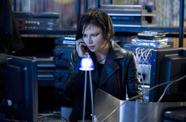 "24: Live Another Day": Chloe (Mary Lynn Rajskub) helps Jack in the "2:00 PM - 3:00 PM" episode airing Monday, May 19 (9 p.m.), on FOX. (photo by Chris Raphael/FOX)