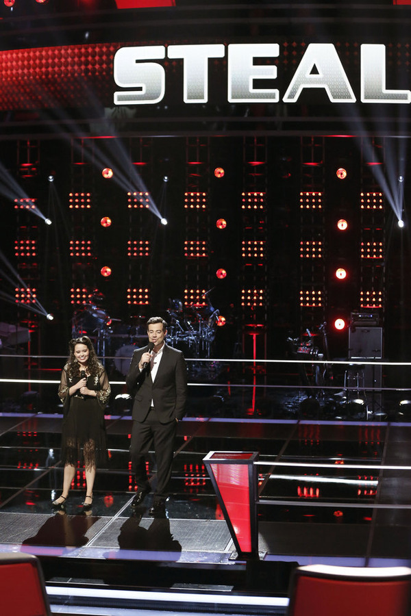 "The Voice": Hannah Kirby is stolen as host Carson Daly looks on. (NBC photo by Tyler Golden)