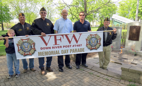 Pictured, from left, are Danny Tosetto, Veterans of Foreign Wars Downriver Post 7487 member Harry Raby, Cmdr. Bill Justyk, Alfred Frosolone of Niagara's Choice, Robert Trunzo of Modern and Adjutant Norm Machelor.
