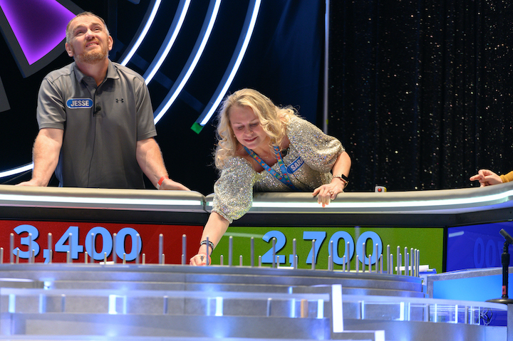 `Wheel of Fortune LIVE!` (Photo credit: Mason Aschenbrenner// courtesy of Mammoth Inc.)
