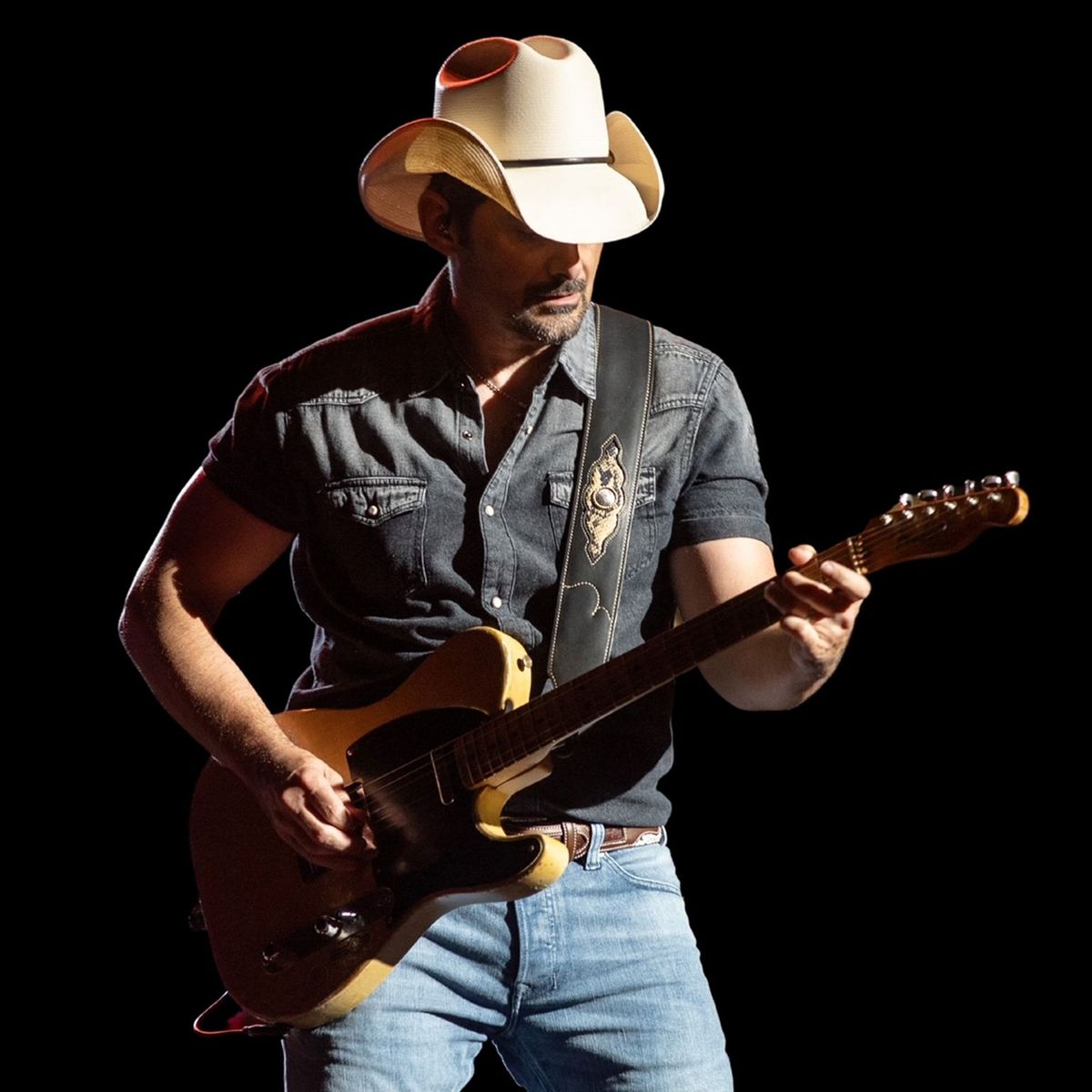 Brad Paisley (Photo by Timothy Hiele/provided by Schmidt Relations)