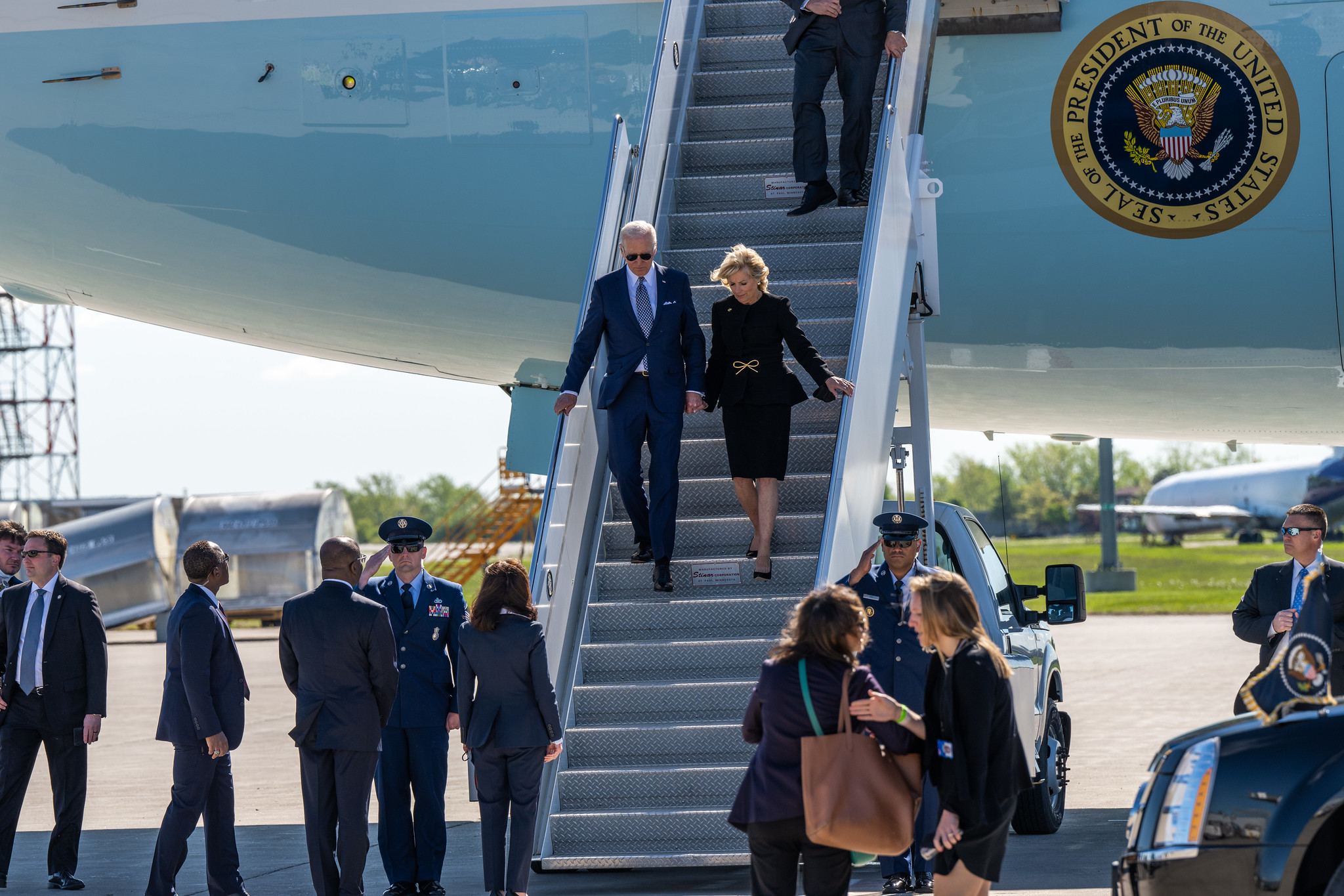 Gov. Kathy Hochul greets President Joe Biden and first lady Dr. Jill Biden at Buffalo International Airport. (Photo by Darren McGee/Office of Gov. Kathy Hochul)