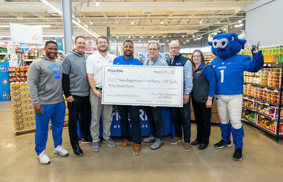 University at Buffalo football players teamed with Price Rite to `Sack Hunger.` (Submitted photo)