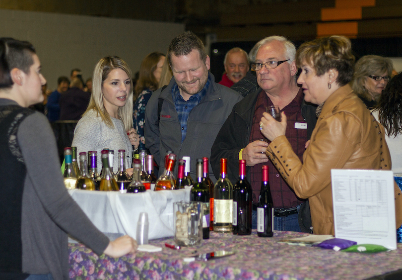 Niagara Wine & Beer Fest photo courtesy of the Kenan Center