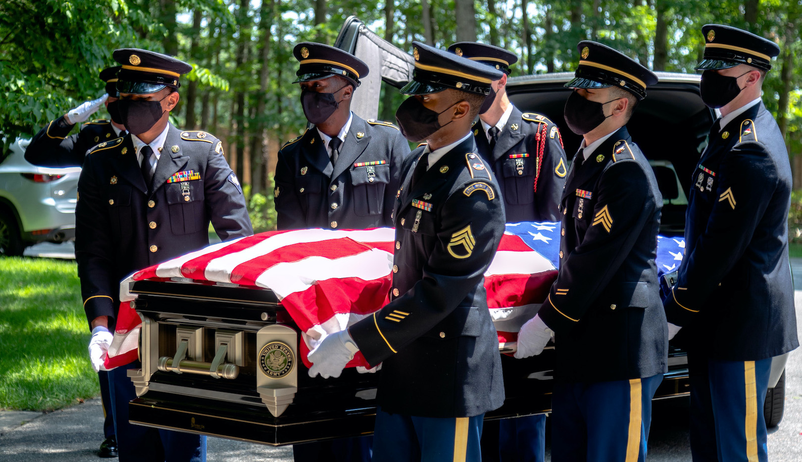 New York Army National Guard honor guard soldiers provide honors during a funeral for Sgt. 1st Class Henry Colon on July 7 at Calverton National Cemetery on Long Island. (Photo by Sgt. Jordan Sivayavirojna/courtesy of readMedia)