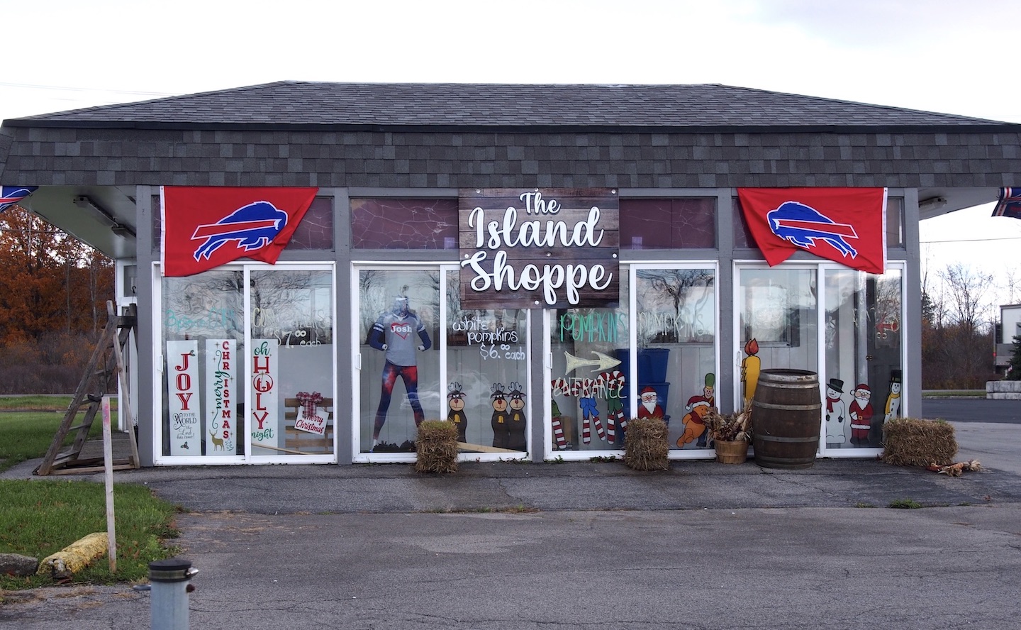 The Island Shoppe's new location on Grand Island Boulevard is visible from a busy intersection.