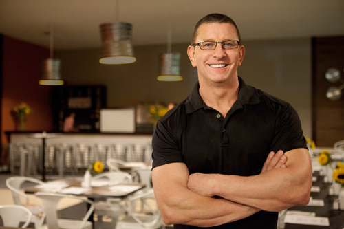 Robert Irvine stars in new episodes of `Restaurant: Impossible.` (Food Network photo)