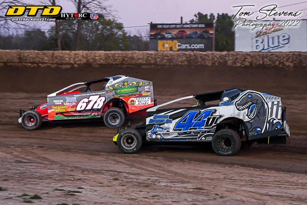 `Big R`: John Smith (678) and Phil Vigneri III (44v) in Modified action. (Tom Stevens photo courtesy of Ransomville Speedway)