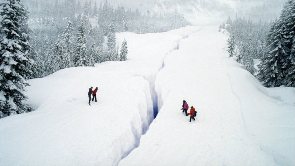 The world is in jeopardy when `Ice Quake` hits. The movie debuts tonight at 9 p.m. on Syfy. (photo by Ed Araquel/SyFy)  