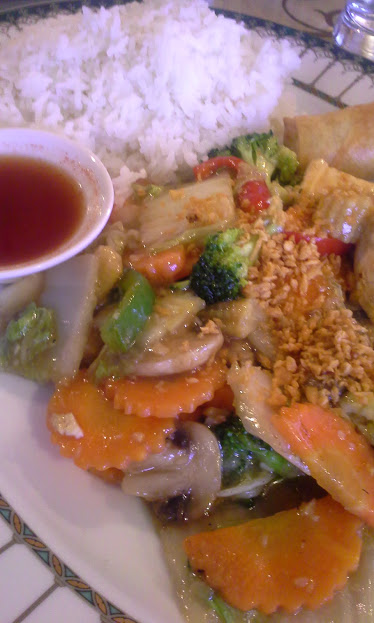 The healthy garlic lunch with tofu and vegetables ($7.99).