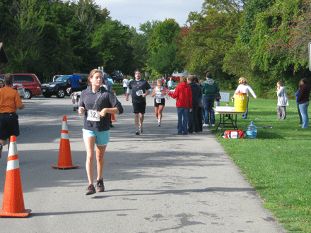 Runners compete in Four Mile State Park at last year's Hospice Dash. (photo courtesy of hospicedash.com) 
